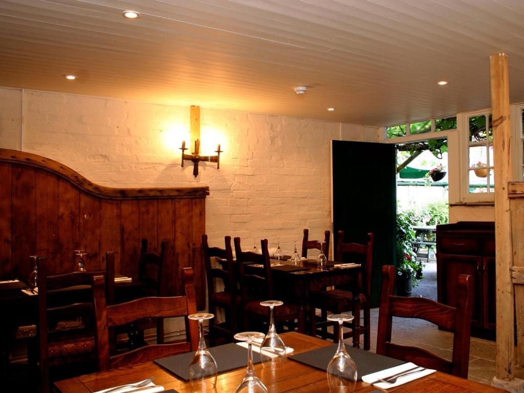 The Lamb Inn Marlborough Ngoại thất bức ảnh