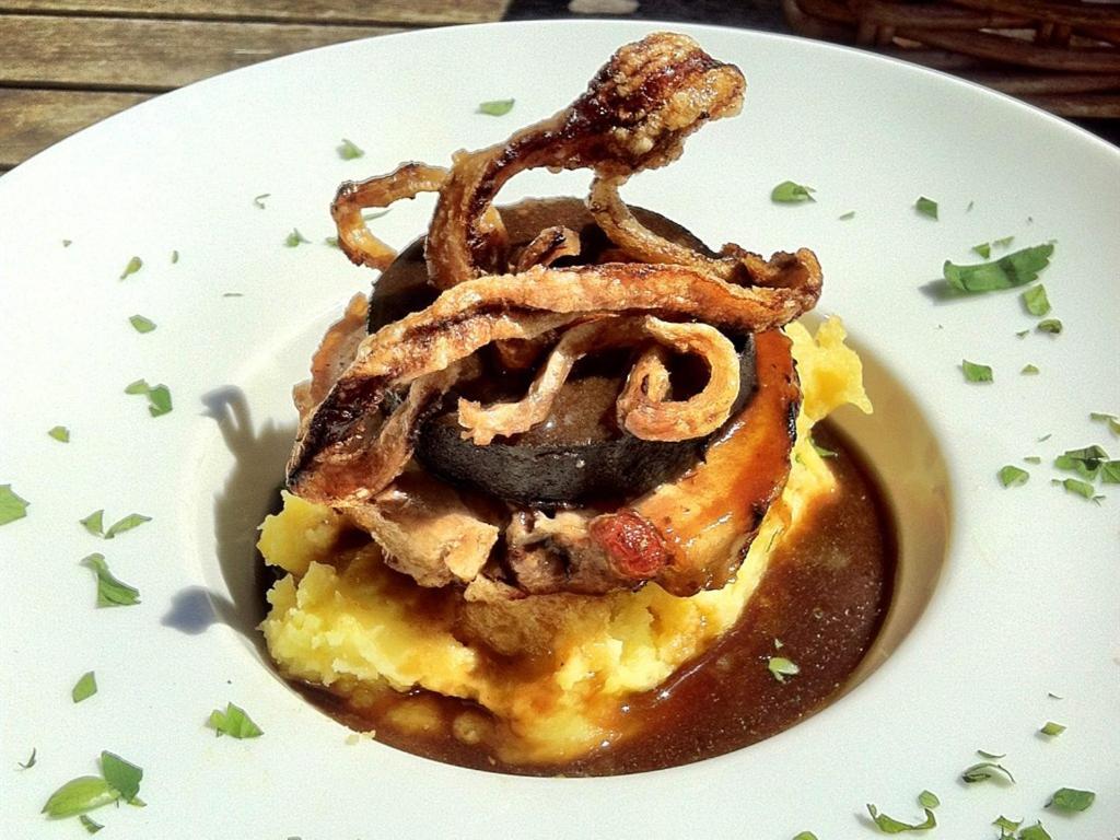 The Lamb Inn Marlborough Ngoại thất bức ảnh